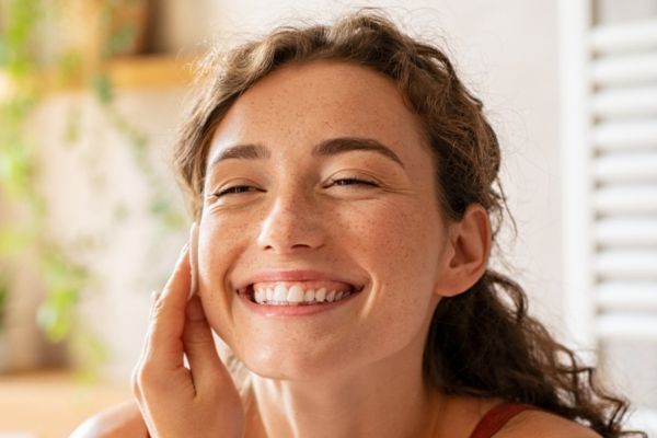 Comment choisir un bon nettoyant pour le visage